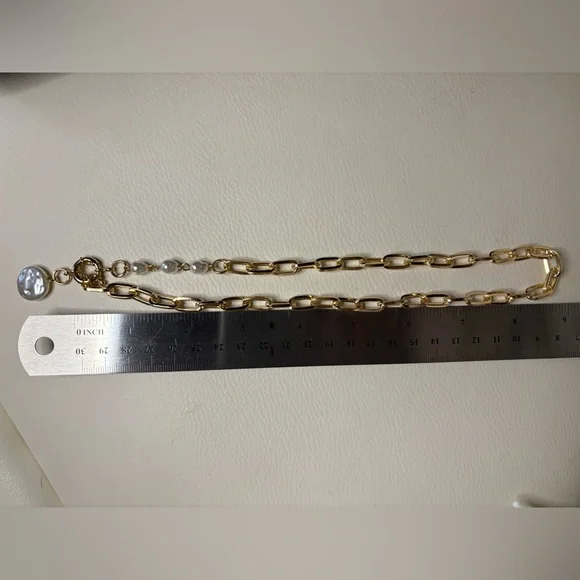 Elegant Gold Tone Chunky Chain and Faux Pearl Coin Drop Necklace 18” - Picture 5 of 6